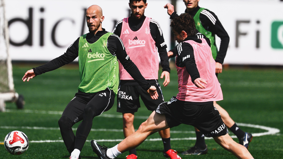 Beşiktaş'ta derbi mesaisi!