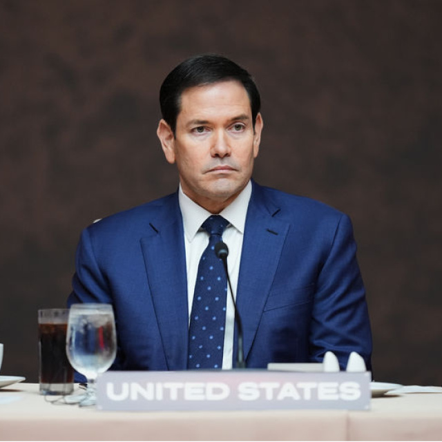 "Hürmüz Boğazı'ndan menfaati olan ülkeler harekete geçmeli"