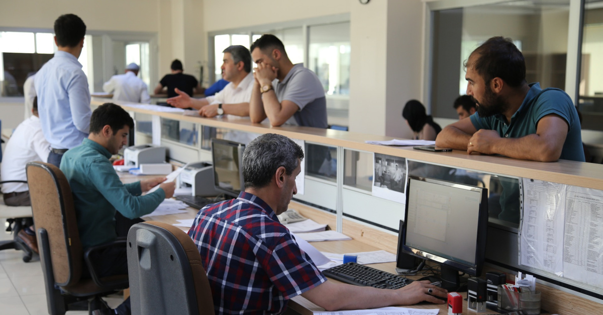 İşçi ve Memurlukta Devamsızlık Hakkında