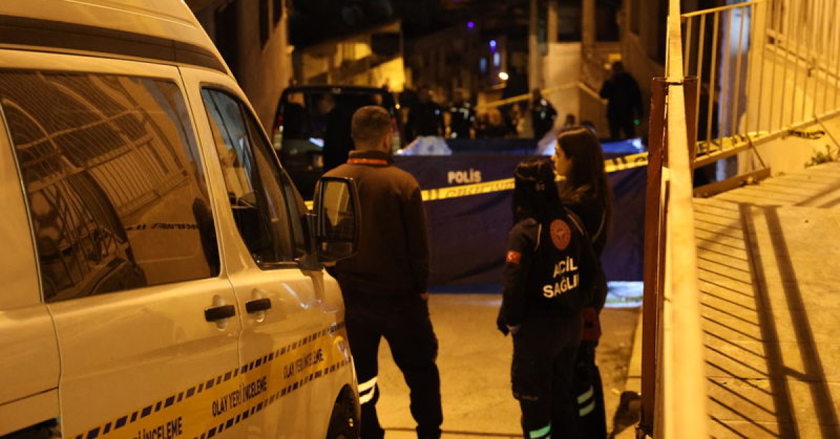 İzmir'de Eski Karısını Öldüren Zanlı Intihar