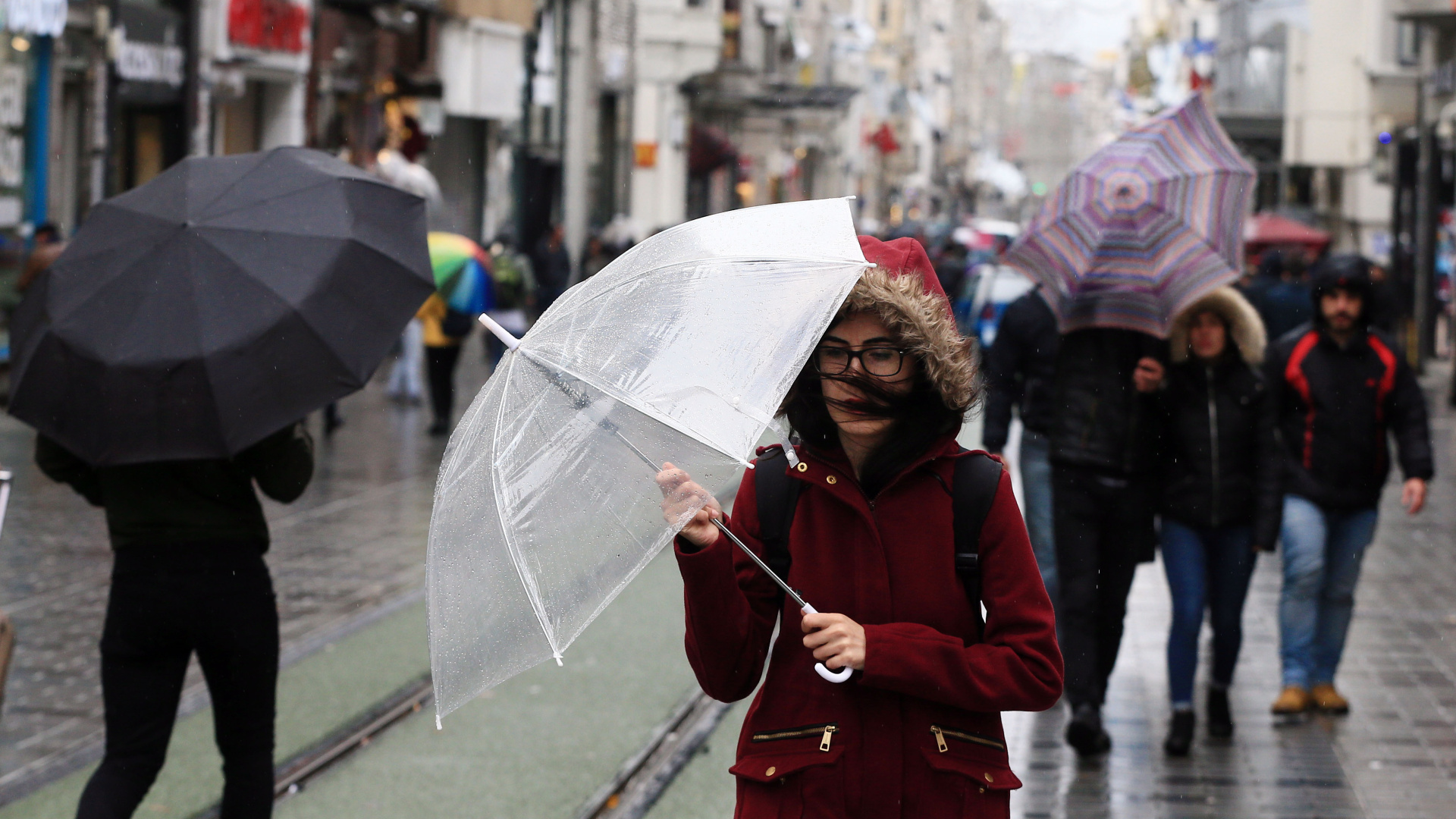Meteoroloji'den Kritik Uyarı: Yeni Yağışlı Sistem Geliyor, Sağanak ve Kar Bekleniyor