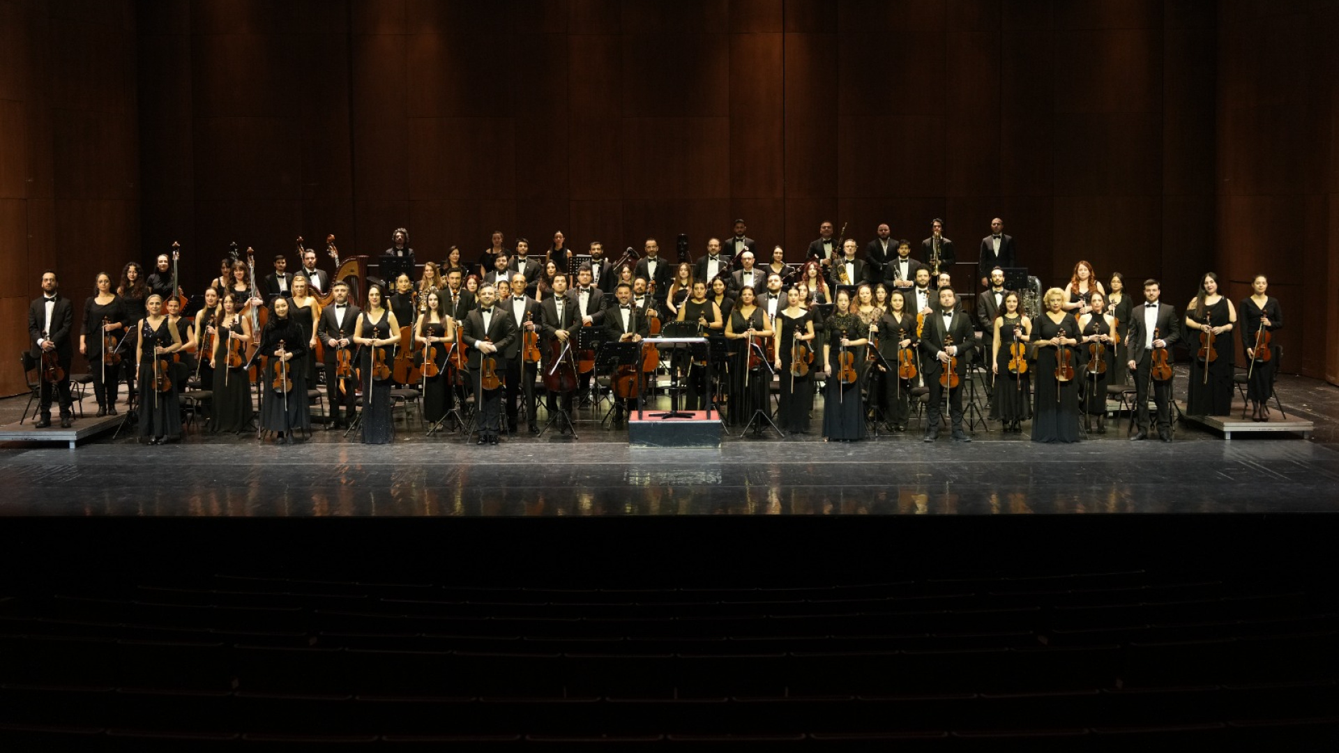 İstanbul Filarmoni Orkestrası Mum Işığında Senfonik Gala ile Dinleyiciyle Buluşacak