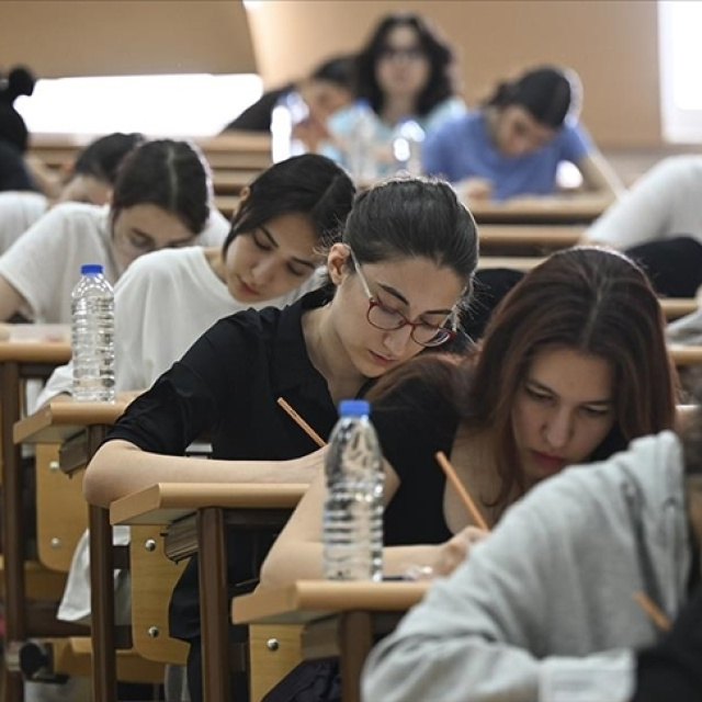 YKS'ye 2 milyon 425 bin 560 aday başvurdu