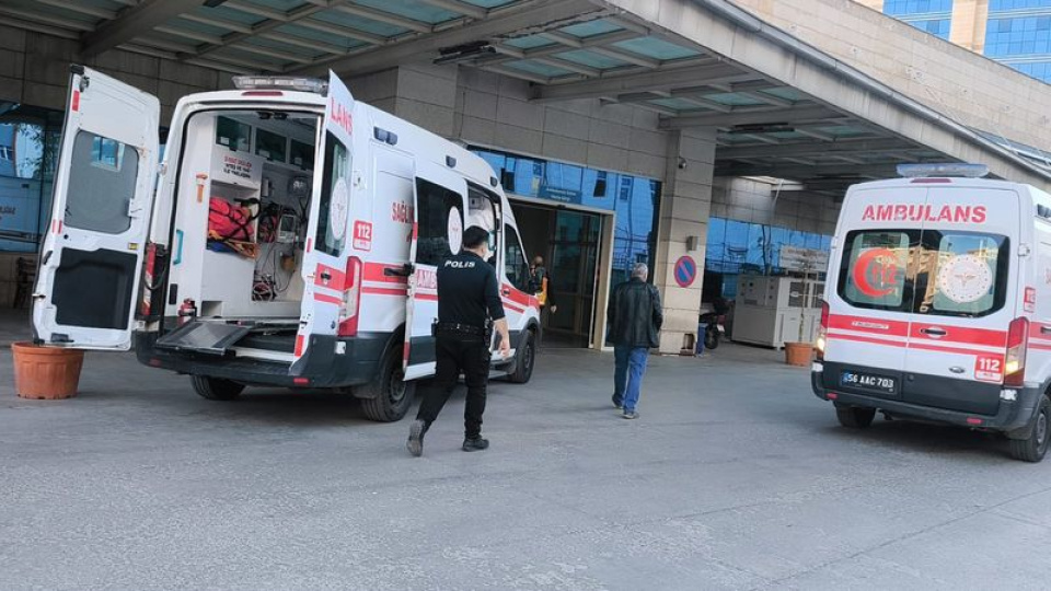 Gübre atmak için gittiği tarlada öldü