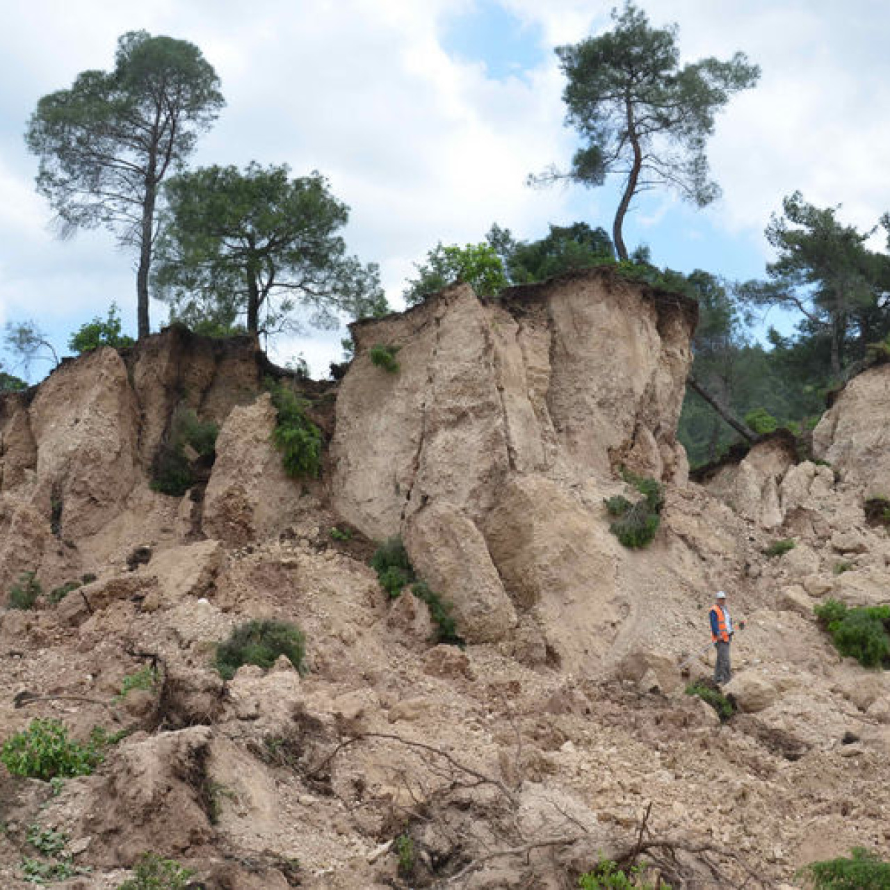 Heyelana karşı mahalle taşınacak