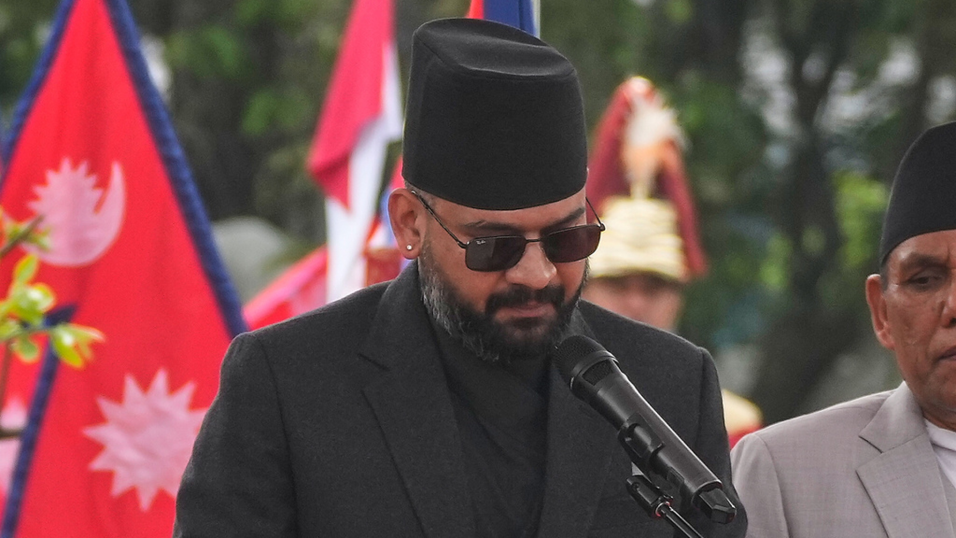 Nepal'de eski rapçi başbakan  oldu | Dış Haberler