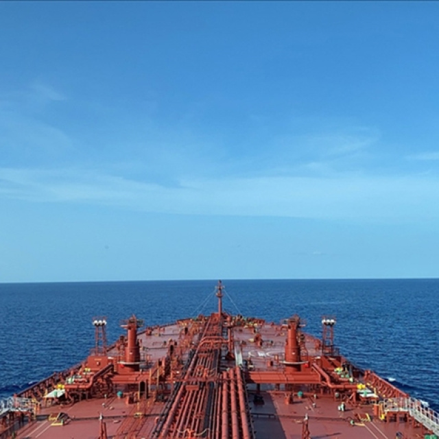 Hürmüz Boğazı'ndan 2 günde 7 gemi geçti