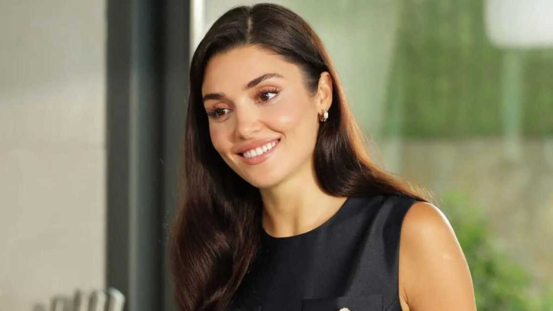 Hande Erçel için yakalama kararı çıkarılmıltı! Adli Tıp’a sevk edildi - Son dakika haberi | Son dakika haberleri