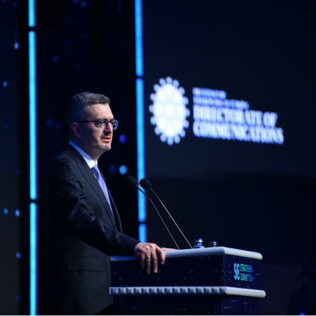 'Bilmediğimiz yeni dünyaya giriyoruz'