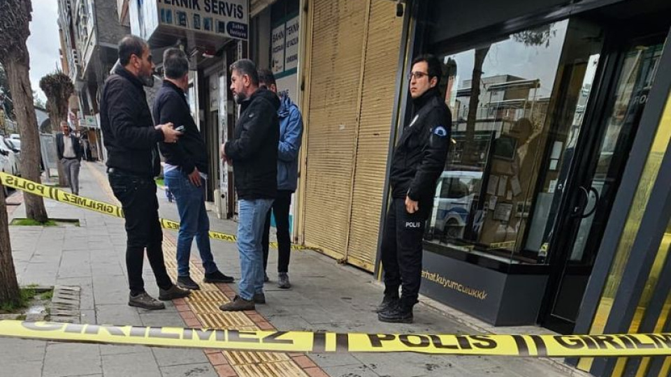 Soygun girişiminde kuyumcuyu vurdu!