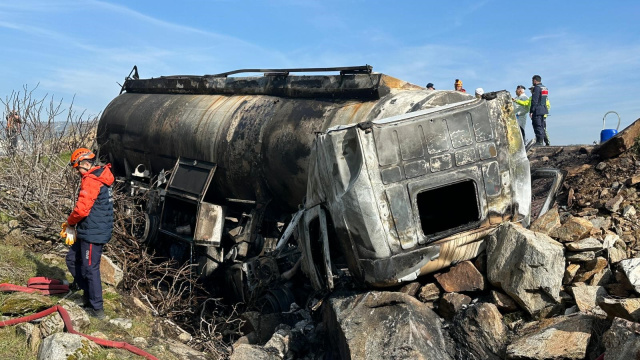Mazot yüklü tanker yandı: 1 ölü