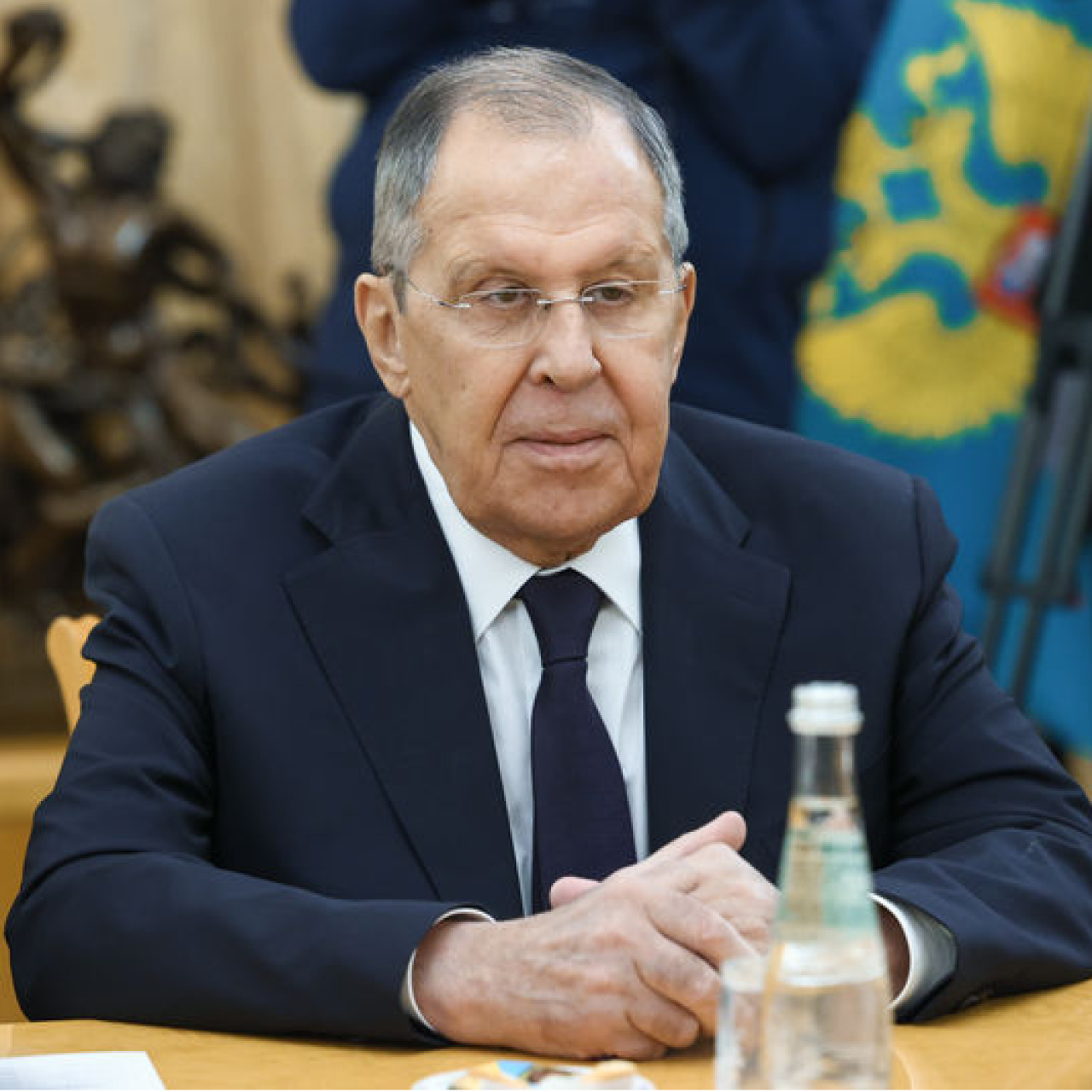 Lavrov: İran'a askeri ürün veriyoruz