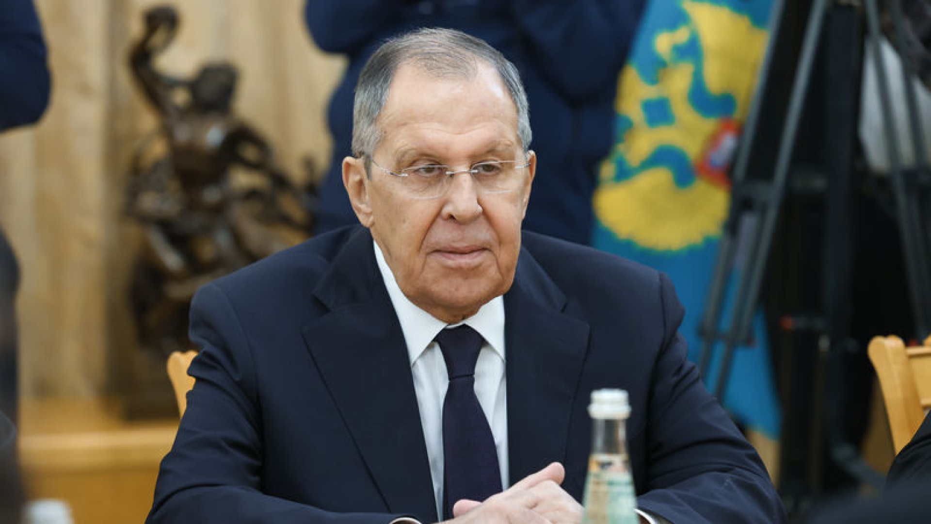 Lavrov: İran'a İstihbarat Değil, Askeri Ürün Tedarik Ediyoruz