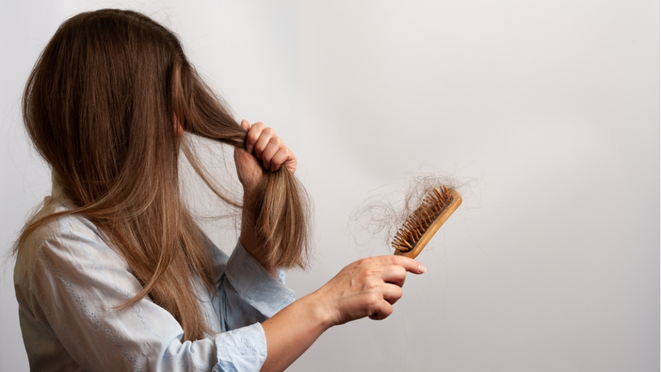 "Saç dökülmesinde rastgele vitaminden uzak durun"