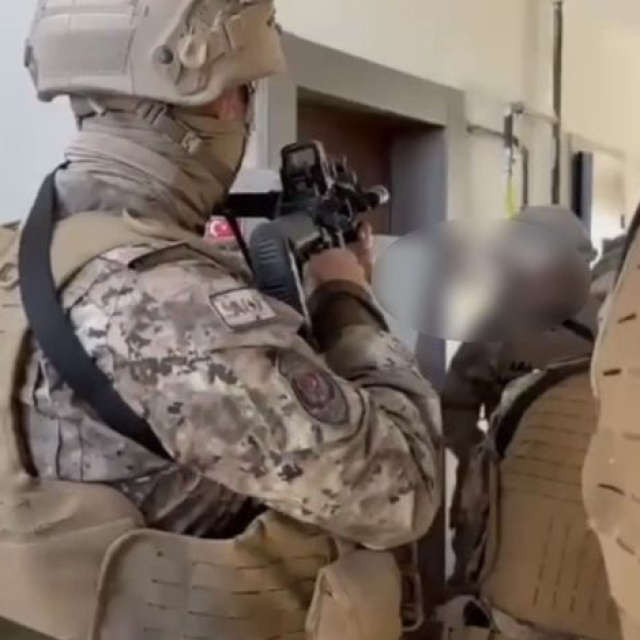 Yolunu kesip 3 milyon TL istediler