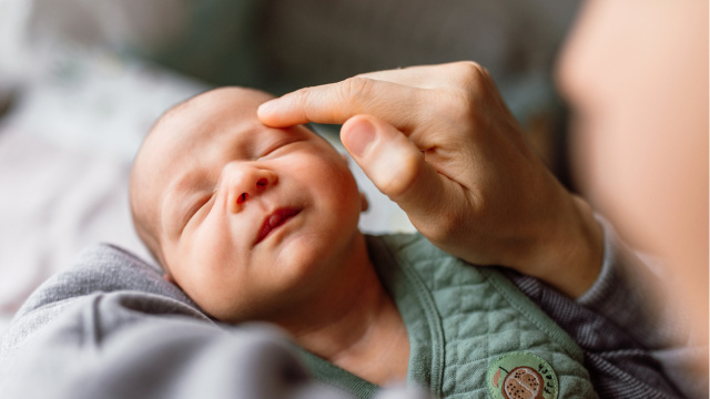 Bebeğin aç olduğu nasıl fark edilir