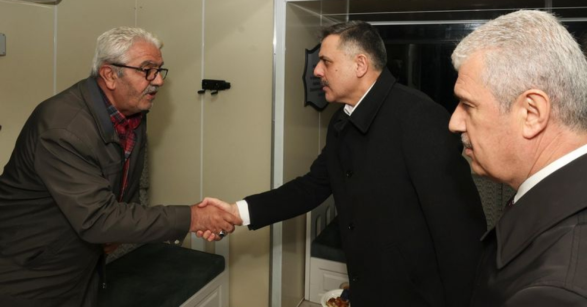 Bakan Çiftçi Uzman Çavuş Akarsel ailesine ziyaret