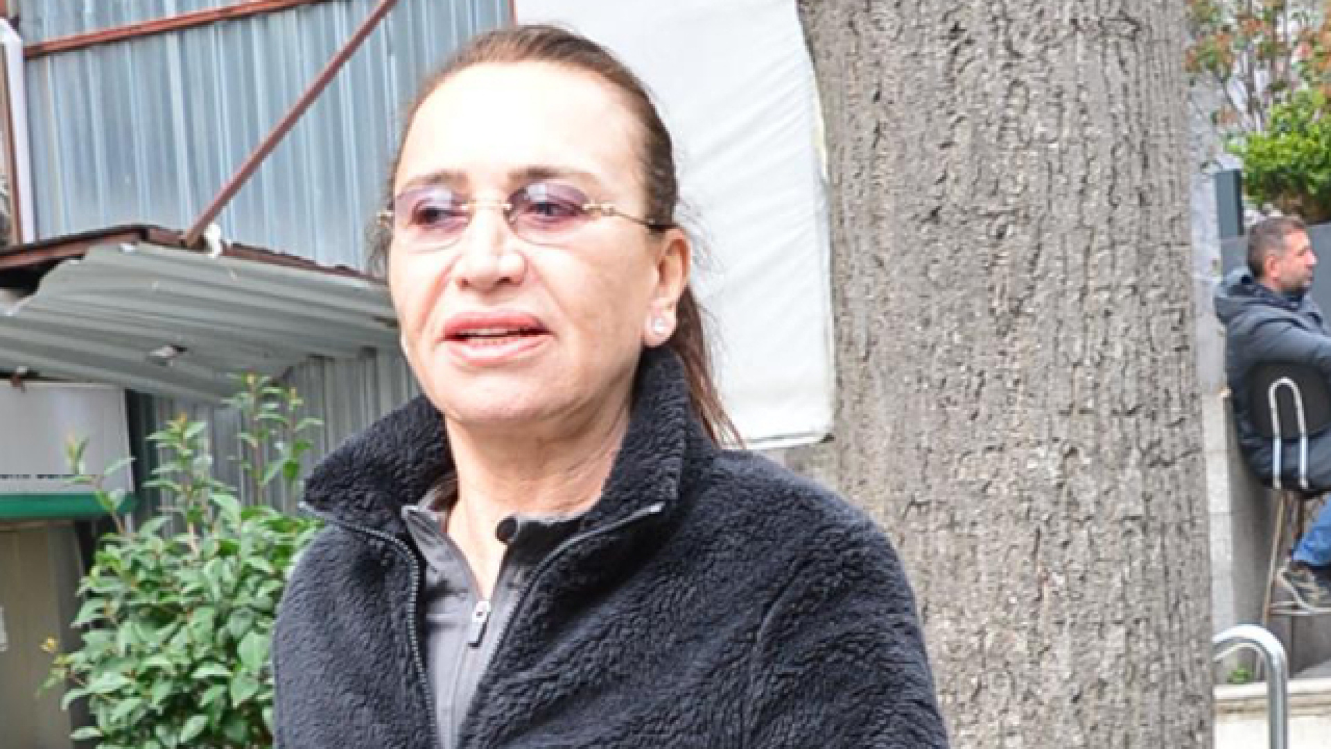 Demet Akbağ'dan Sokak Röportajına Kesin Ret: 'Böyle Vermiyorum'