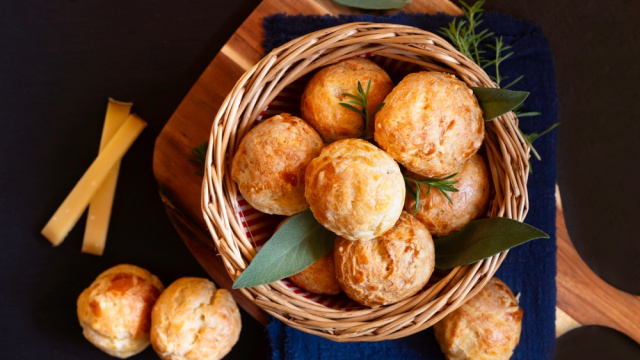 Bu küçük lokmalar hangi ülkenin sokak lezzeti?