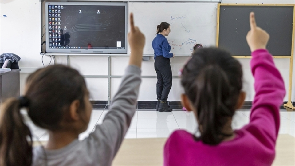 Sözleşmeli eğitim personeli istihdamında ek atama duyurusu