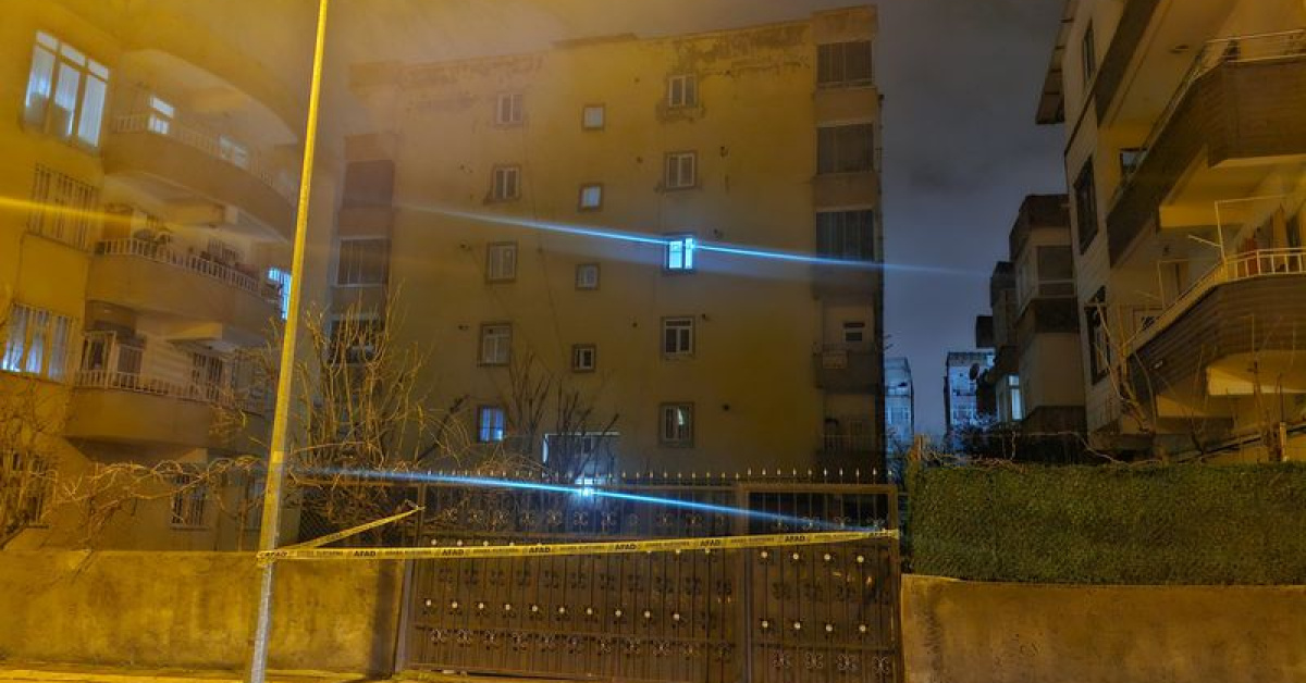 Diyarbakır'dakolonlardan ses gelen apartman boşaltıldı