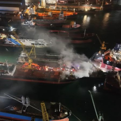 Tuzla'da kuru yük gemisinde yangın