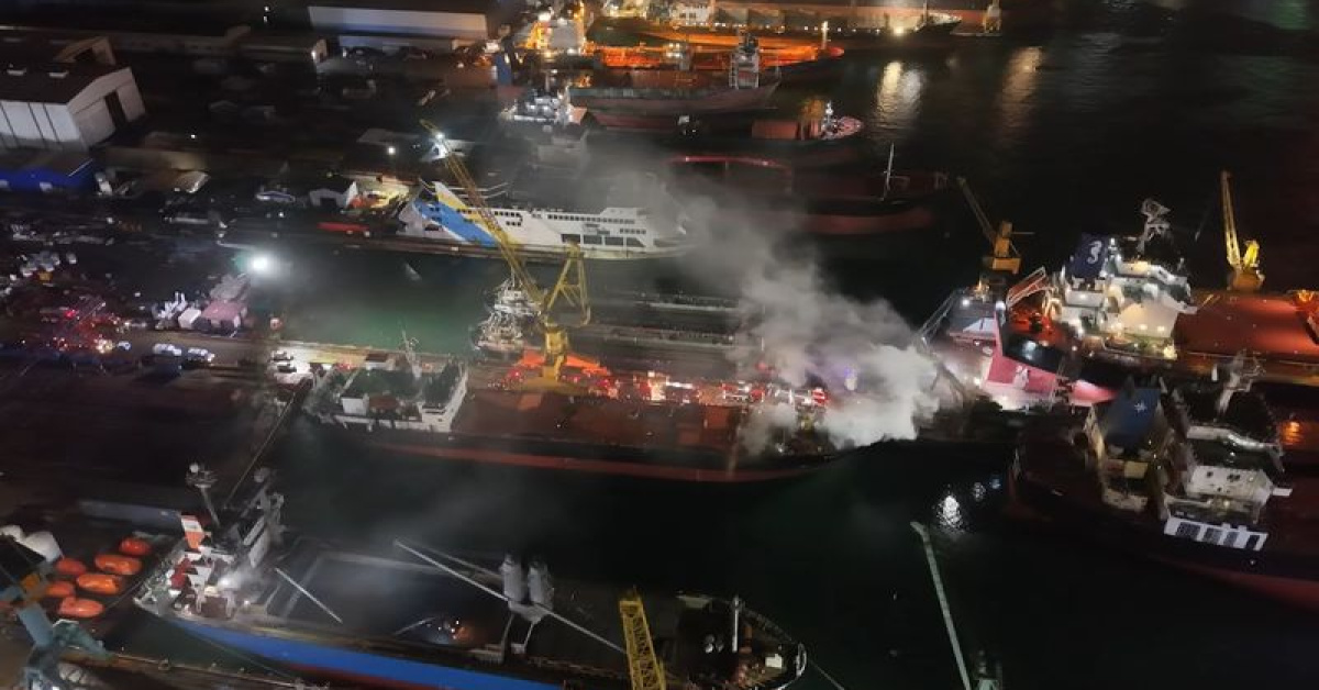 Tuzla'dakuru yük gemisinde yangın çıktı