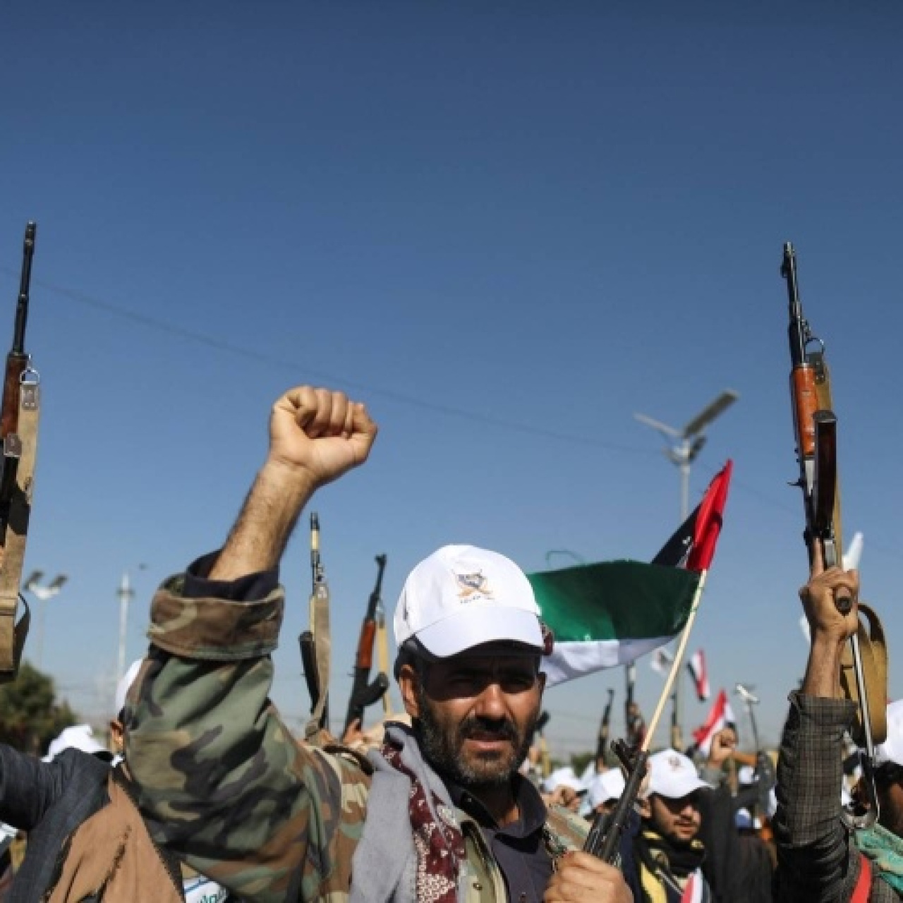 Yemen'den İsrail'e ilk kez füze fırlatıldı