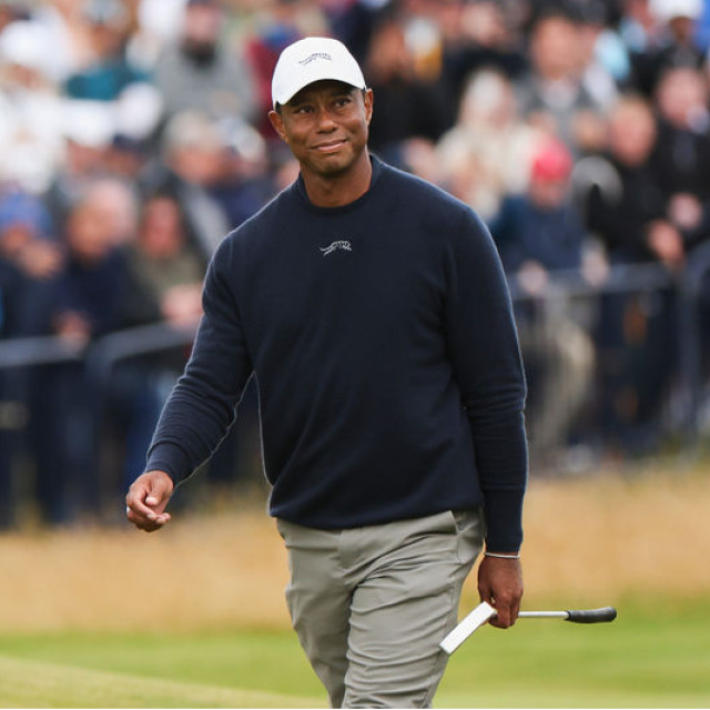 Tiger Woods, aracıyla takla attı