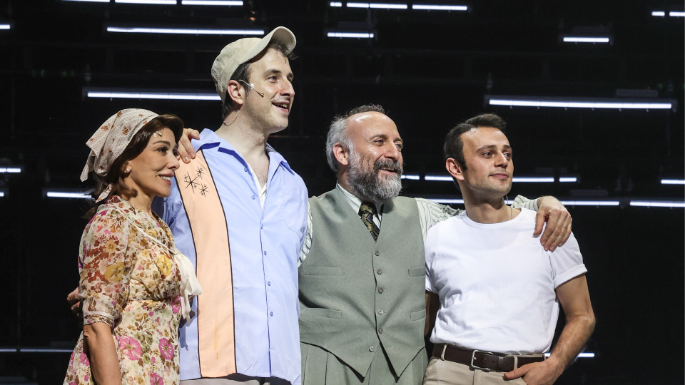 'Satıcının Ölümü'ne ünlü isimler akın etti