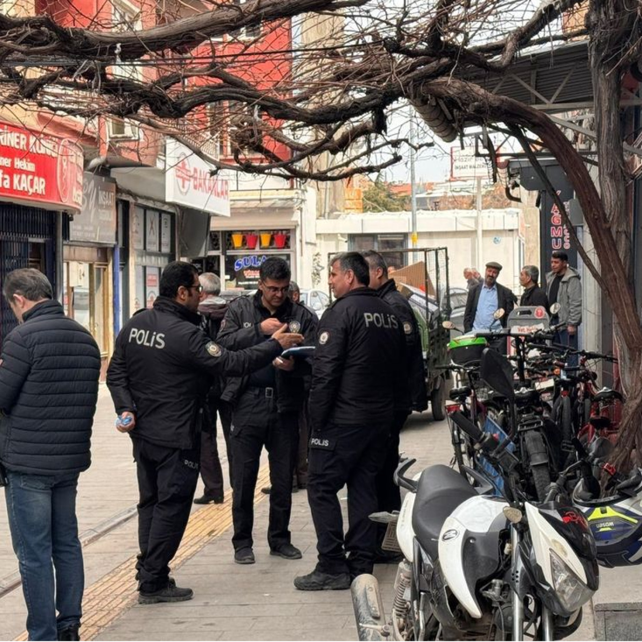 Zabıta memuru pansiyonda ölü bulundu