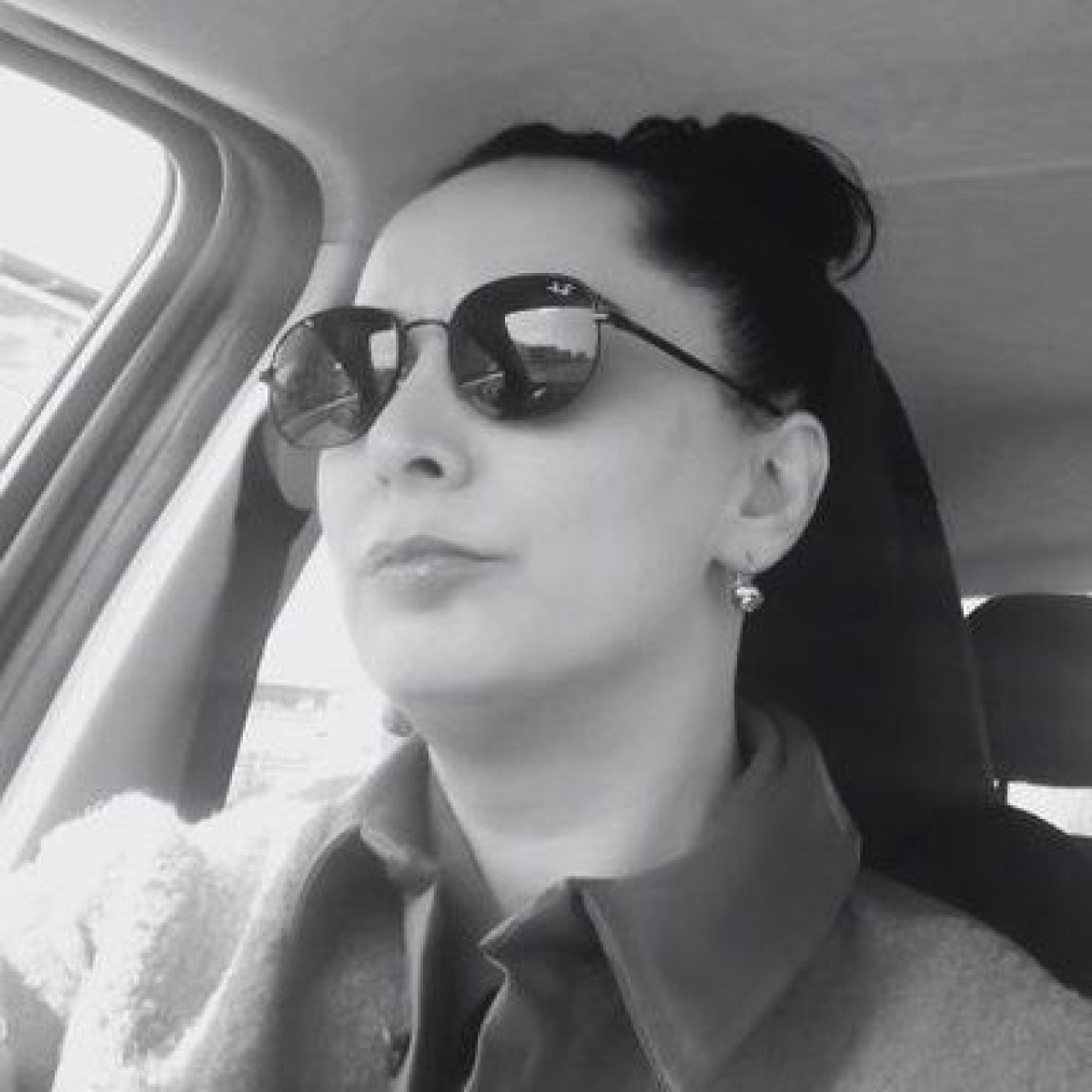 Gardiyan kadın evinde ölü bulundu