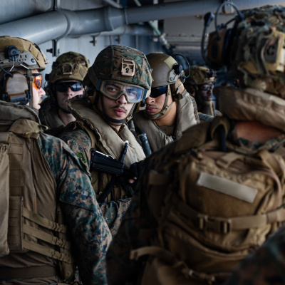 ABD'ye ait amfibi hücum gemisi bölgeye ulaştı