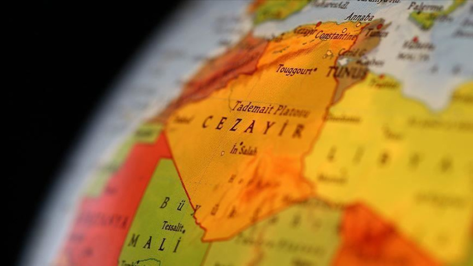 Cezayir'in eski Cumhurbaşkanı Zerval, vefat etti