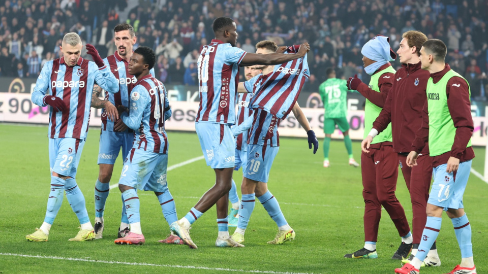 Trabzonspor, İstanbul takımlarından 23 puan topladı!