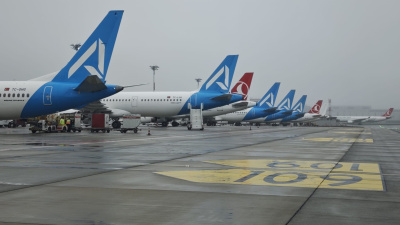 İstanbul'da uçuşlara hava engeli