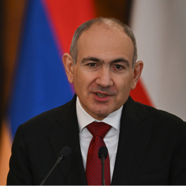 Paşinyan'a kilisede saldırı girişimi