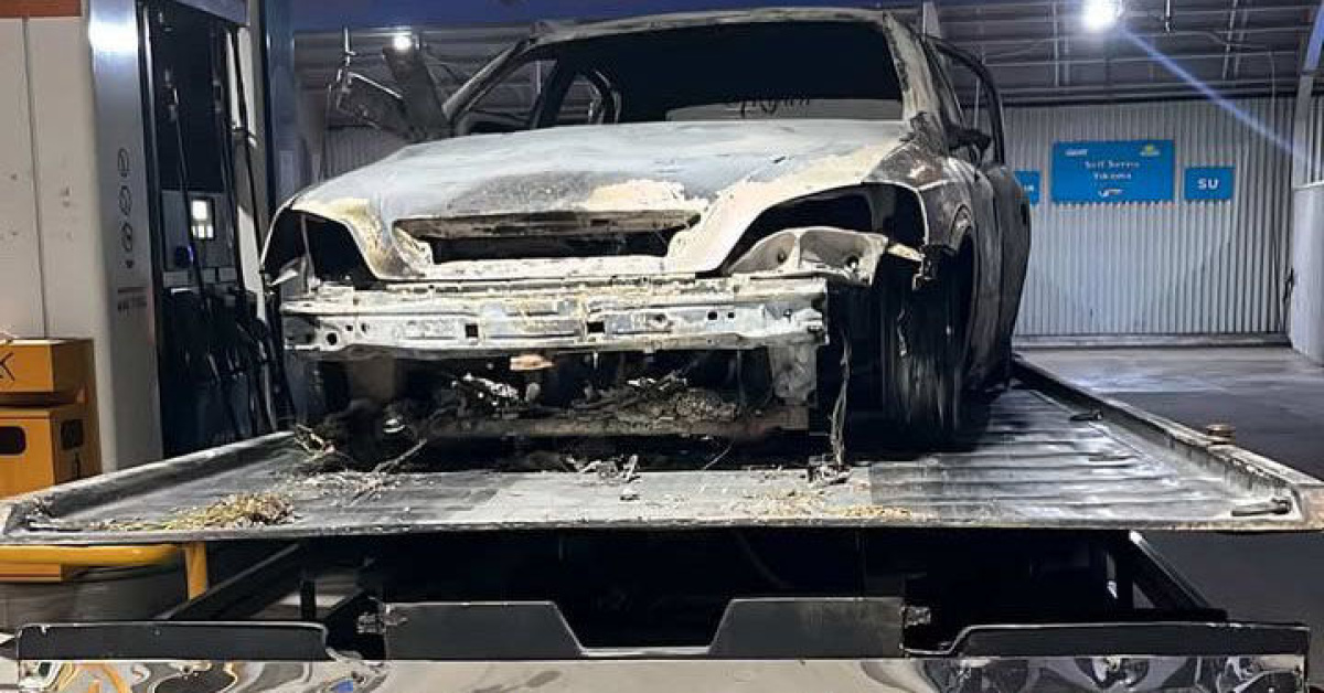 Sakarya'daotomobil yandı, insan kemikleri bulundu