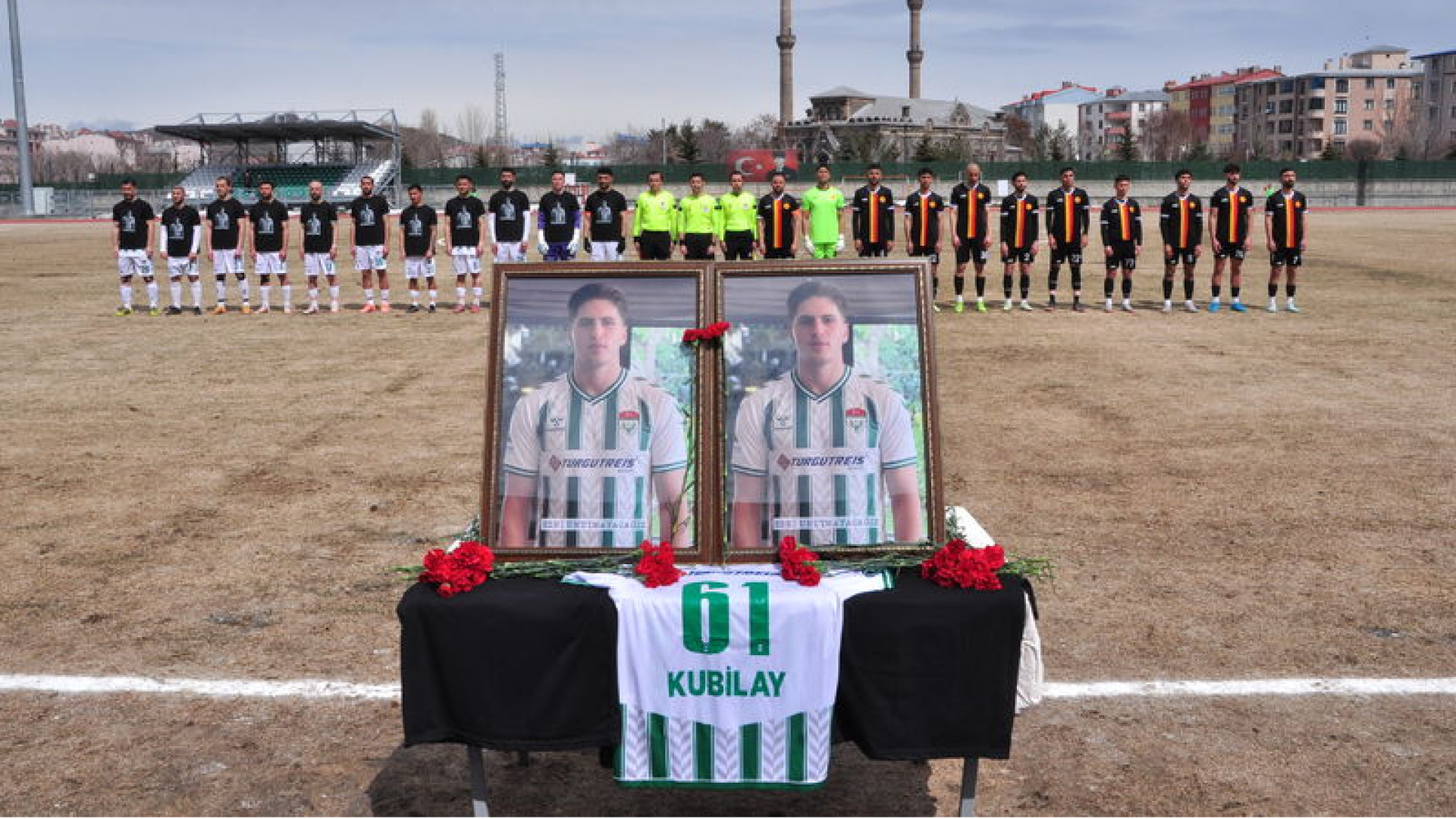 Vahşet kurbanı Kaan Kundakçı yeşil sahada anıldı! | Son dakika haberleri