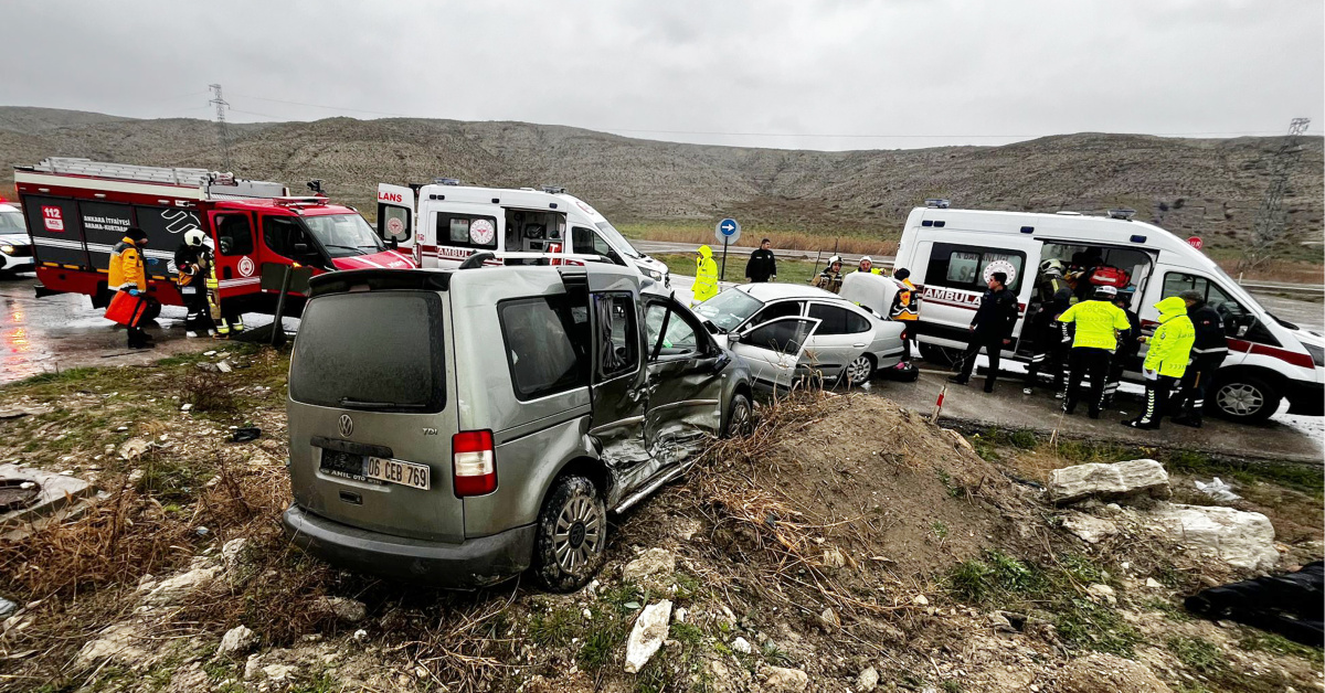 Ankara trafik kazası: 1 öldü, 4 yaralandı