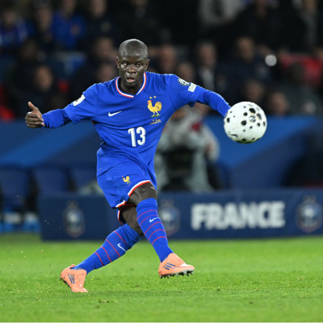 N'golo Kante, Davinson Sanchez'i üzdü!