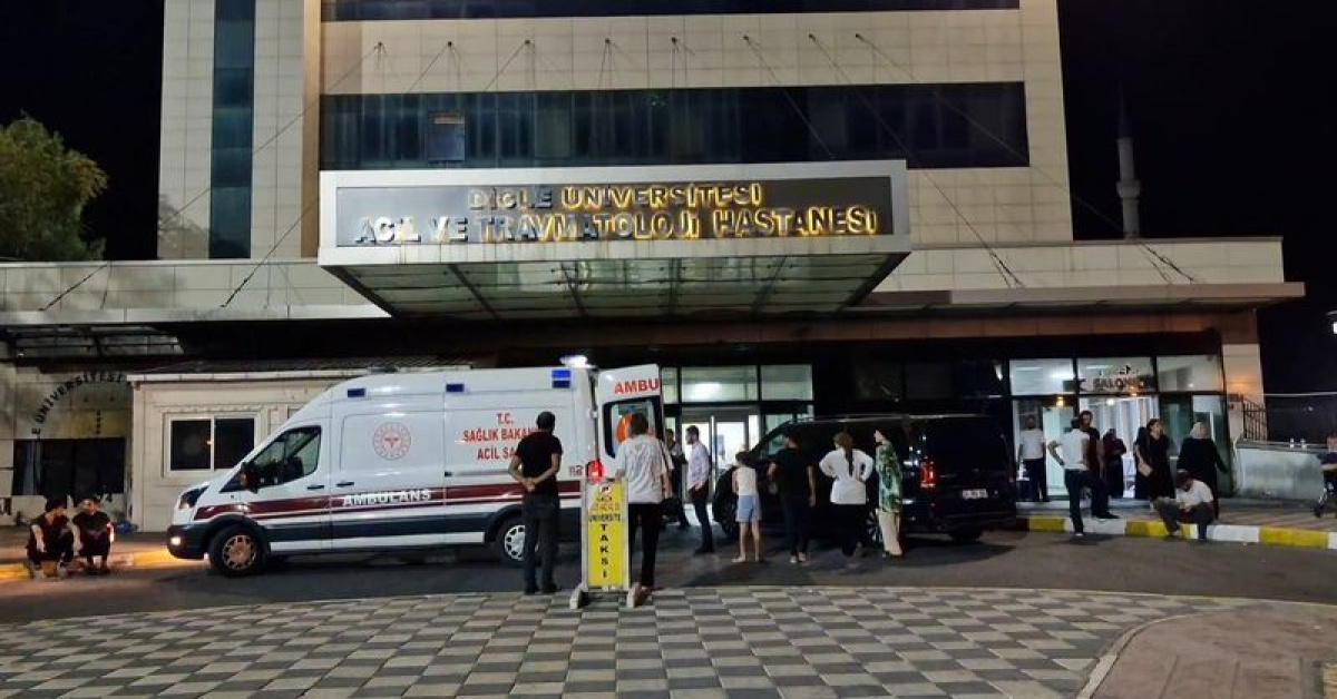 Diyarbakır'da Kocaköy Evinde Eşini Av Tüfeğiyle Öldürdükçe Dayısını