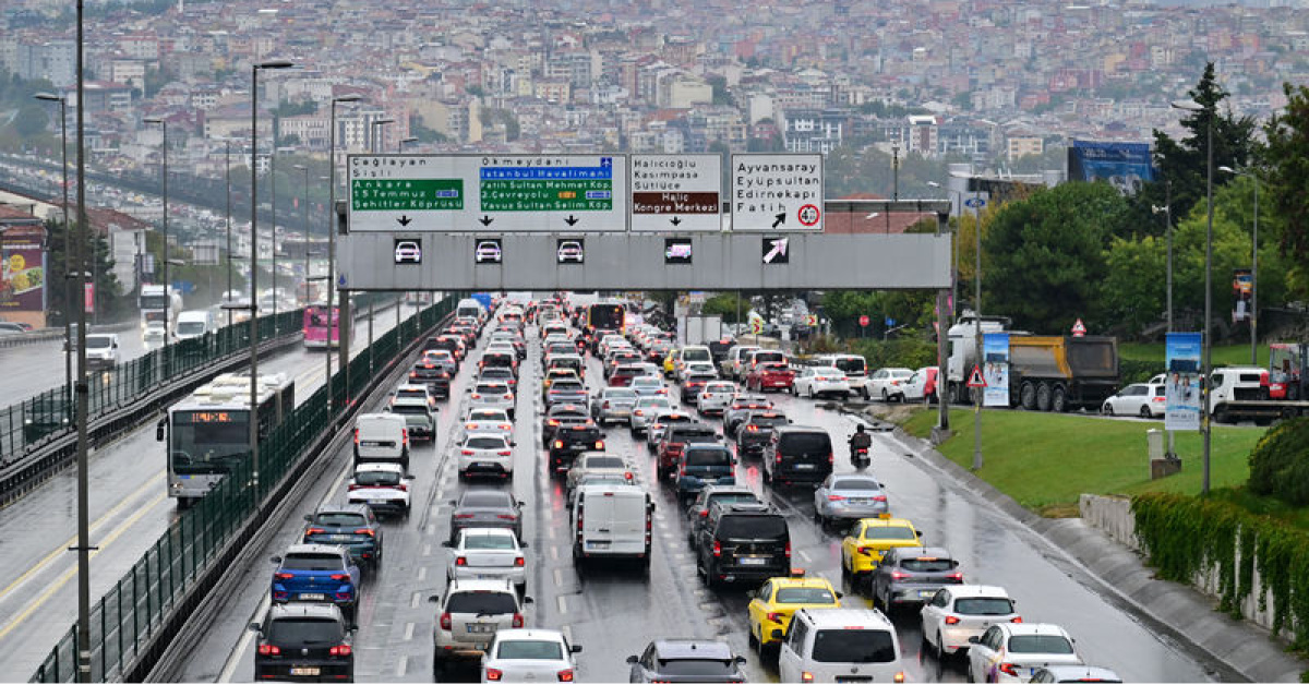 İstanbul'da Yağmur Trafik Uzunluğu %81