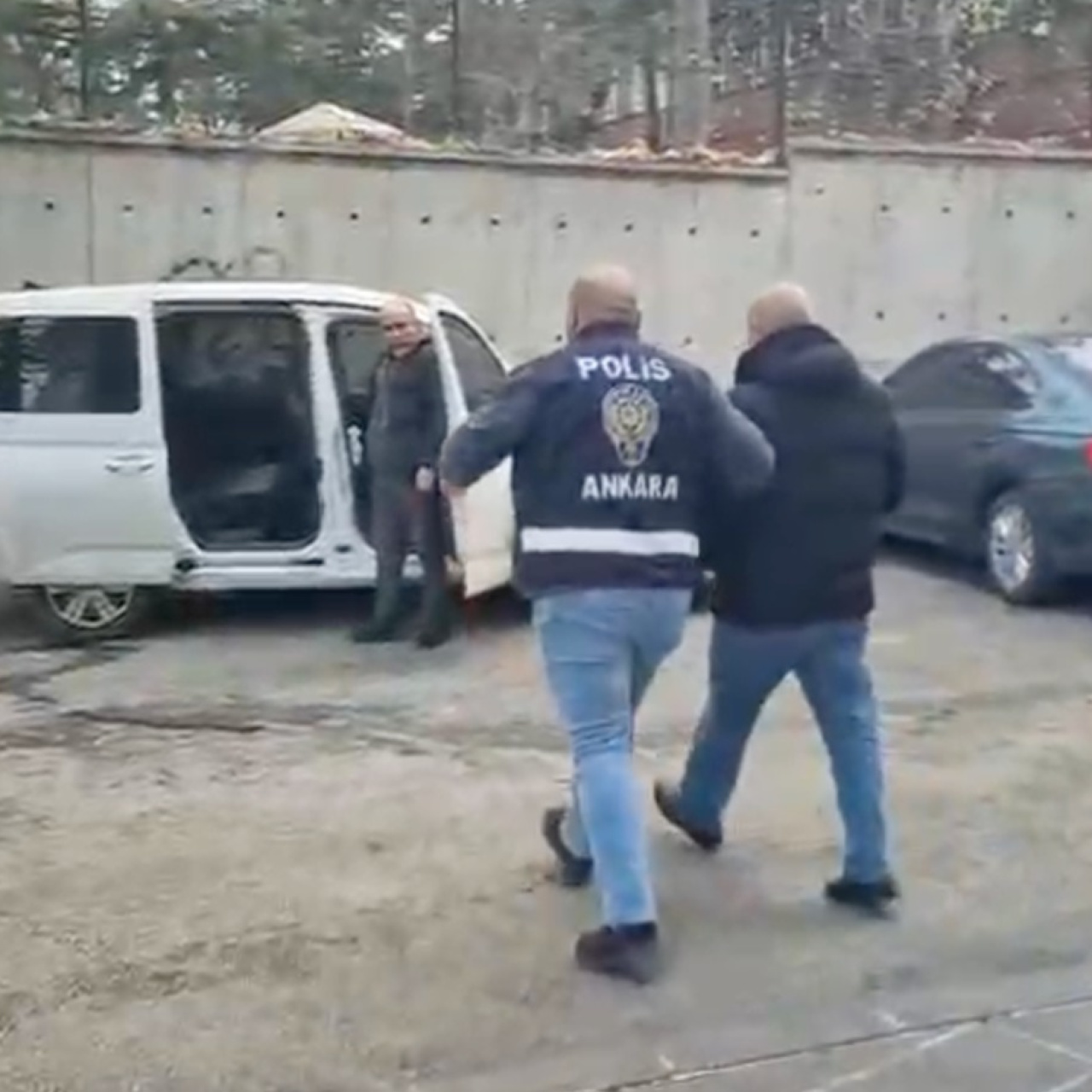 1.3 milyarlık dolandırıcılık!