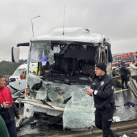 Başakşehir'de zincirleme kaza; yaralılar var