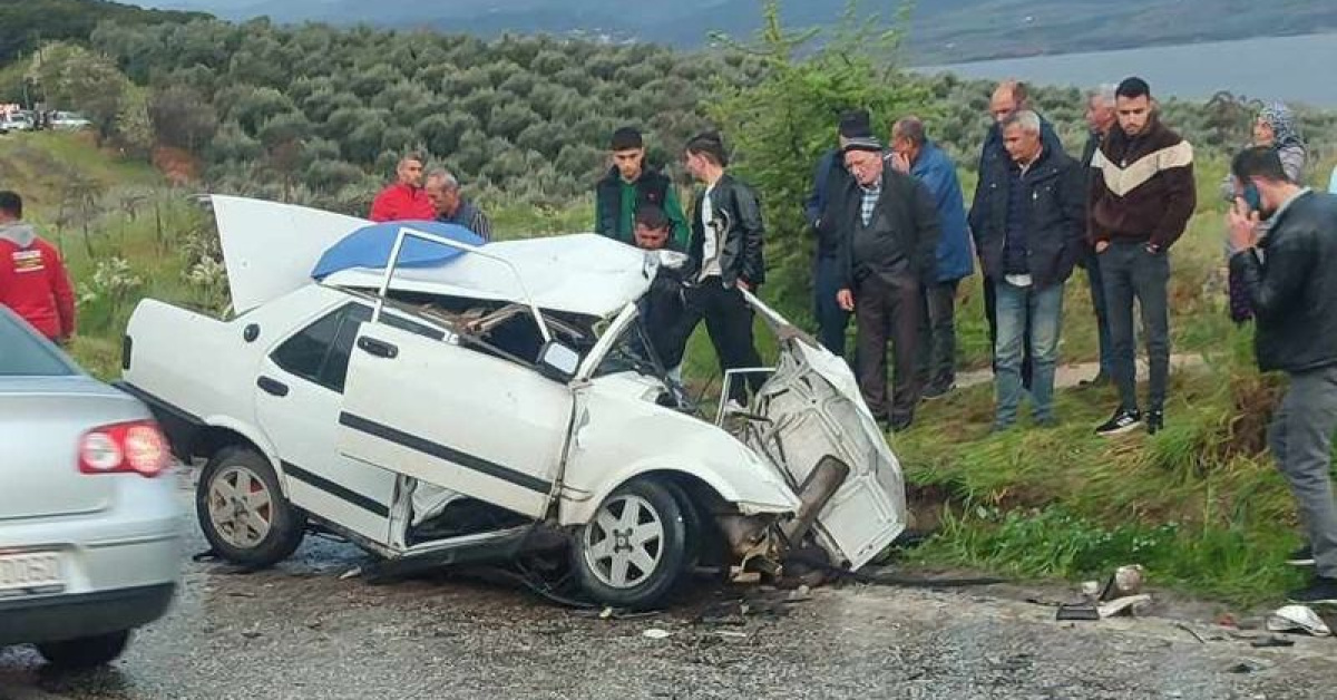 Manisa'dagenç sürücü hayatını kaybetti