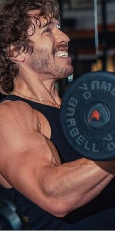 İlk vücut yarışmasını kazandı