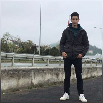 Motosiklet tutkunu genç can verdi