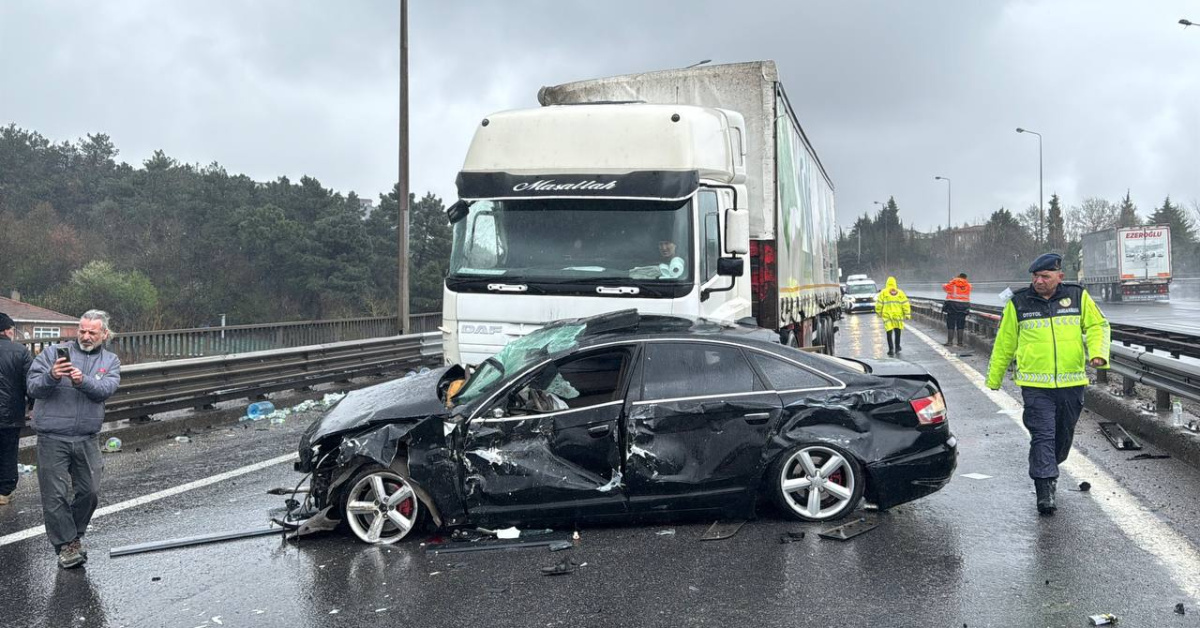 Anadolu Otoyolu'dazincirleme kaza, istikamet kapandı
