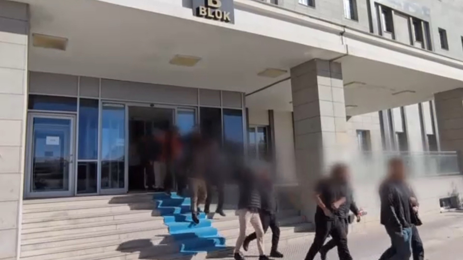 Van’da değişik suçlardan 73 kişi tutuklandı